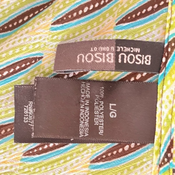 Bisou Bisou Sheer Green Elastic Waist Top - Picture 6 of 9